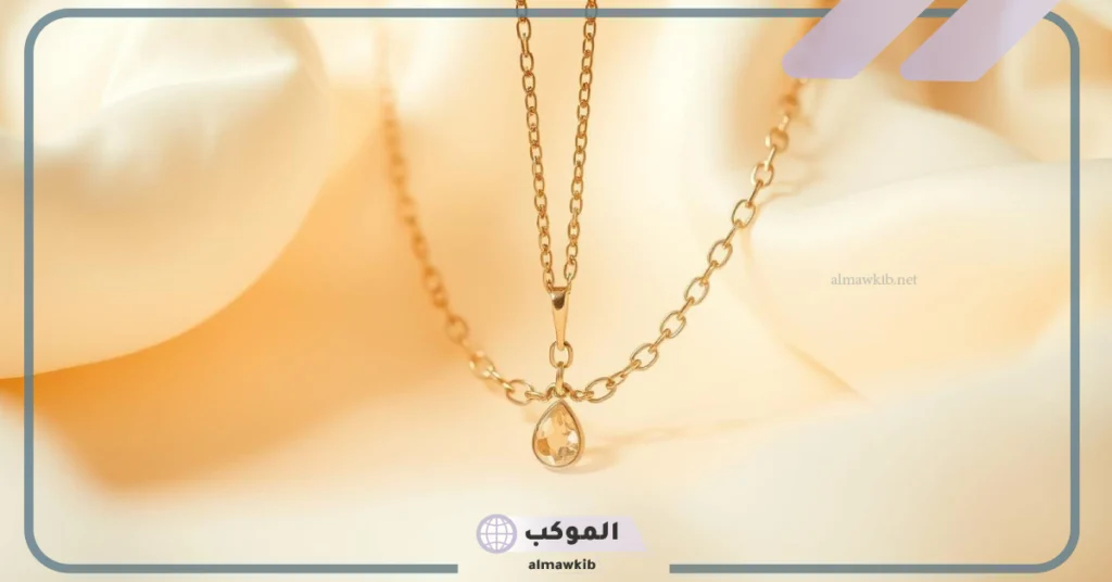 لبس عقد الذهب في المنام للعزباء 