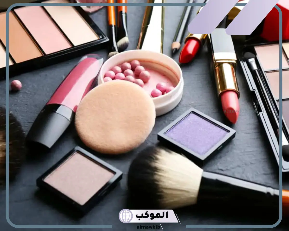 شراء الكثير من أدوات الميكياج في المنام