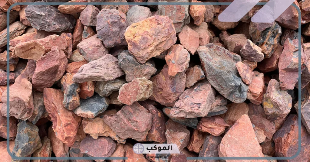 أهم فوائد وأضرار حجر القرمز مع الحناء للشعر 6 أضرار حجر القرمز