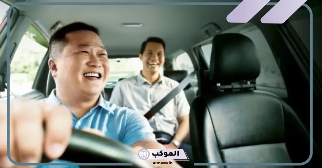 تفسير حلم ركوب السيارة مع شخص معروف في المقعد الخلفي للعزباء