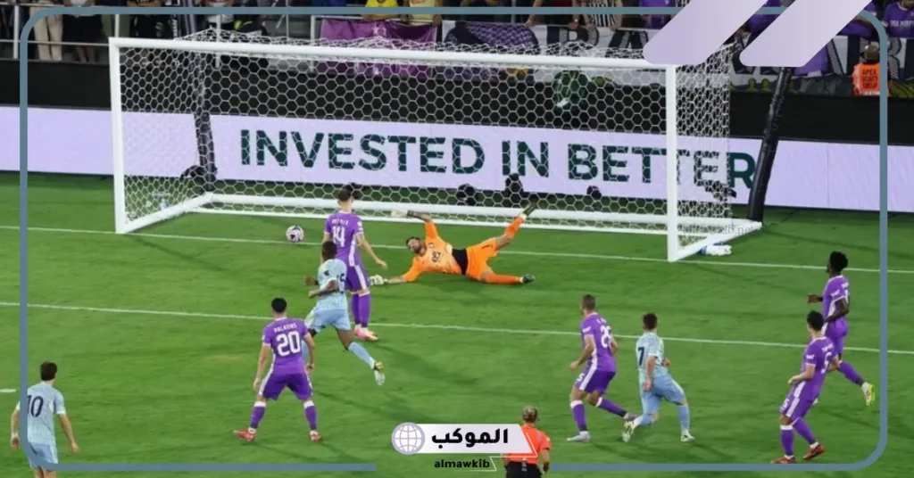 العين يصطدم بمانشستر سيتي
