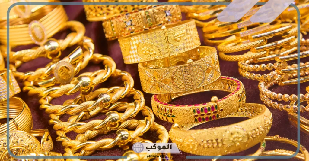 تفسير لبس اسورة ذهب في اليد اليمنى 