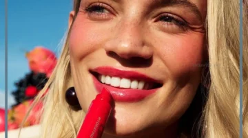 أحمر الشفاه في المنام للمتزوجة