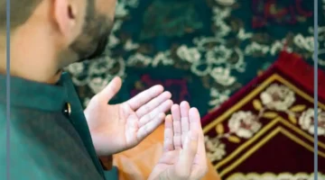 تفسير رؤية شخص يصلي أمامي