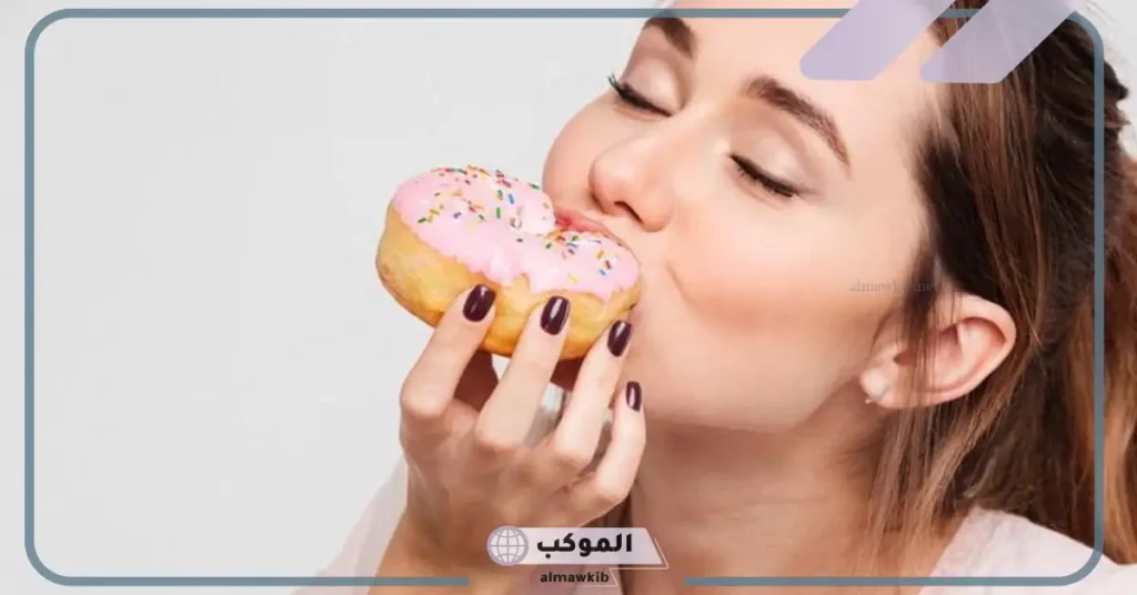 تفسير حلم أكل الحلويات مع شخص اعرفه للعزباء