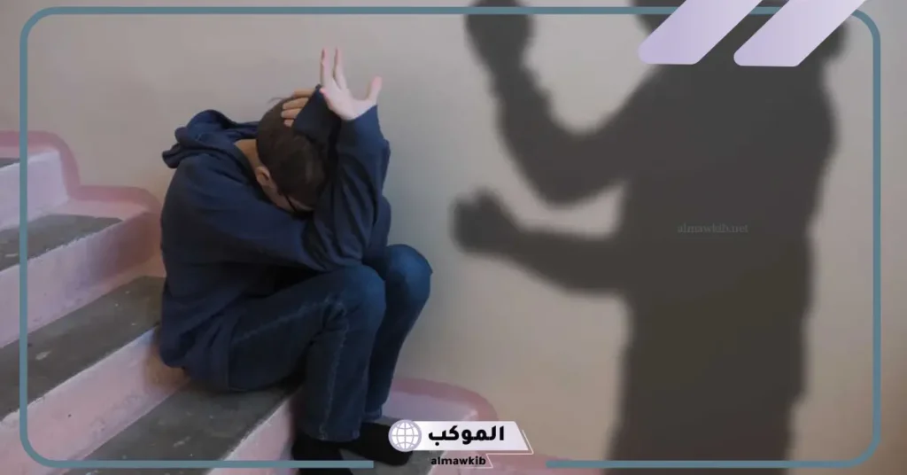 تفسير حلم ضرب شخص أعرفه للعزباء في الحلم