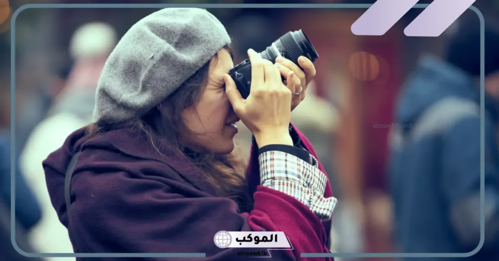 تفسير حلم مراقبة شخص أعرفه للعزباء