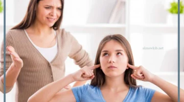 أسباب عقوق الْوَالِدَيْنِ