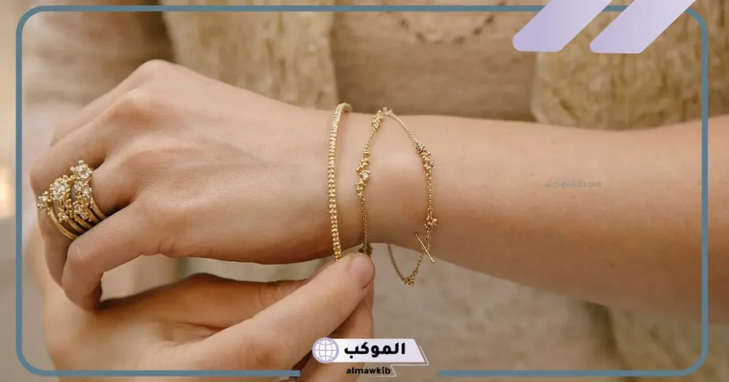 رمز لبس الذهب في المنام للأرملة والمطلقة والعزباء لابن شاهين 6 ركوب الطائرة في المنام بشارة خير للعزباء