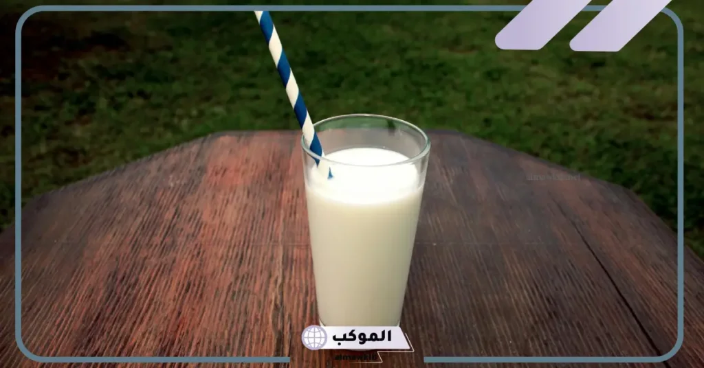 تفسير شرب الحليب في المنام للعزباء والحامل لابن سيرين 5 رمز شرب الحليب في المنام للعزباء