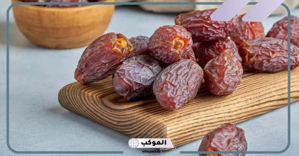 تفسير حلم رؤية التمر في المنام للعزباء والمتزوجة عند ابن شاهين 5 رؤية التمر في المنام للمتزوجة
