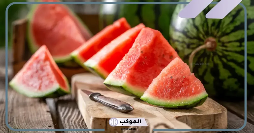 تفسير رؤية البطيخ في المنام لابن سيرين للعزباء والمتزوجة 5 رؤية البطيخ الأحمر في المنام للعزباء