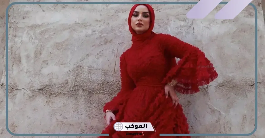 حلمت اني لابسه فستان احمر للمتزوجة