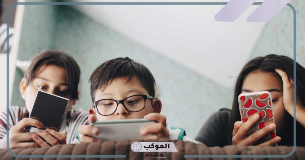سلبيات الهاتف المحمول على الأطفال والكبار والمجتمع 6 سلبيات الهاتف على الشباب