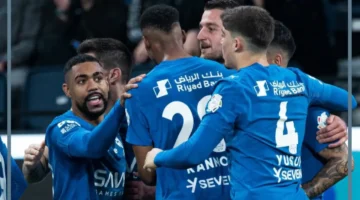 الهلال والحزم